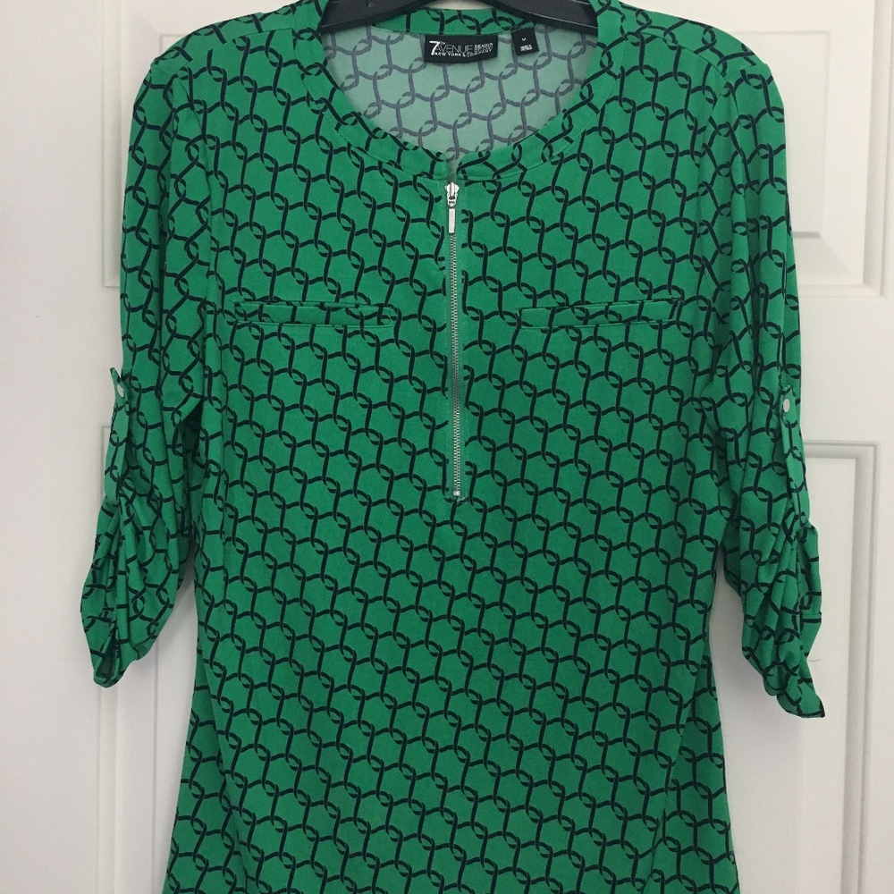 7th Avenue Design Studio Top